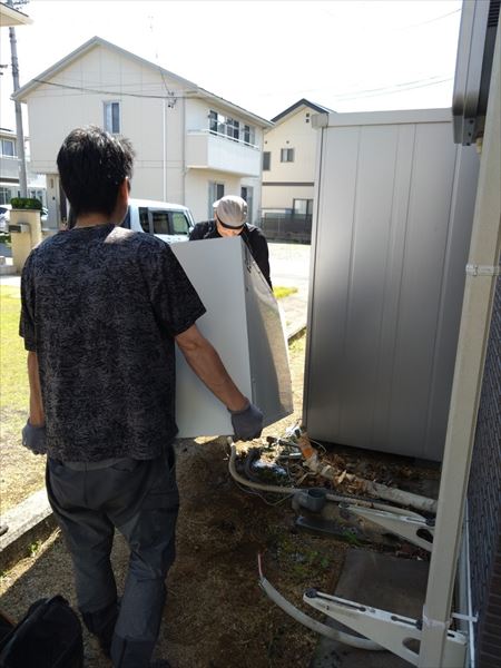 エコキュート　施工中